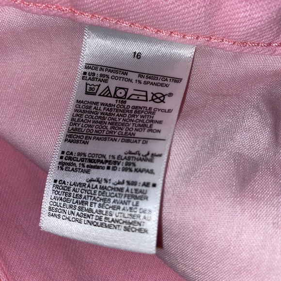 New! Pink Old Navy Jean Shorts - Picture 5 of 6